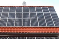光伏發電板安裝費一般是多少？幾萬元到十幾萬元！